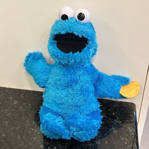 Sesame Street Cookie Monster 14" Plush w/Sound (Hasbro, Sesame Workshop 2017) - Picture 1 of 9